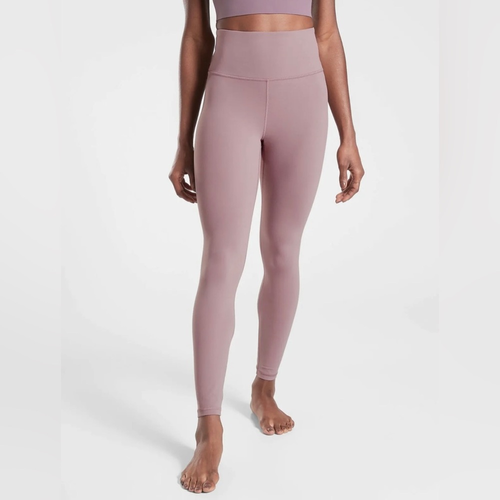 Athleta Ultra High Rise Elation 7/8 Tight // Flora mauve
